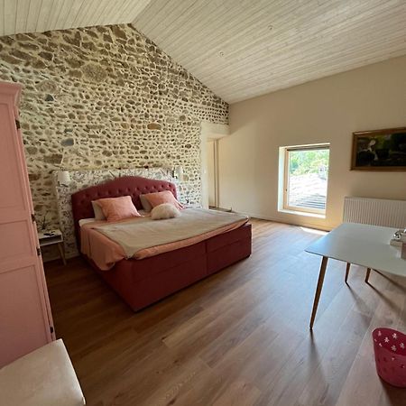 La Bergerie Des Amandiers Chambres Et Table D'Hotes Malataverne Eksteriør billede